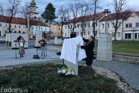 Foto a video: Slávnostné odhalenie pamätníka 30. výročia Novembra 1989 na Námestí Slobody v Prievidzi 5