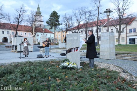 Foto a video: Slávnostné odhalenie pamätníka 30. výročia Novembra 1989 na Námestí Slobody v Prievidzi 6