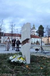 Foto a video: Slávnostné odhalenie pamätníka 30. výročia Novembra 1989 na Námestí Slobody v Prievidzi 9