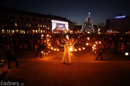 Foto a video: Mikulášsky sprievod anjelov a čertov 2019 - rozsvietenie vianočného stromčeka 43