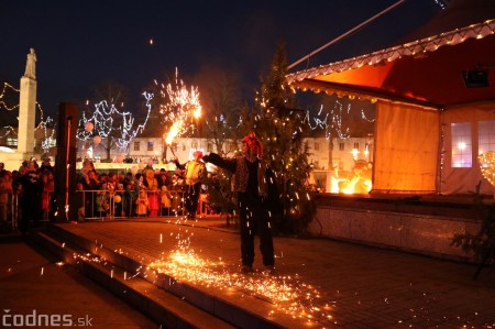 Foto a video: Mikulášsky sprievod anjelov a čertov 2019 - rozsvietenie vianočného stromčeka 46