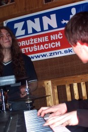 Prievidzská hudobná scéna v rokoch 1990-2010 - Coma / Polite Weirdo / HuZika 76