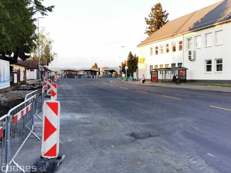 Foto a video: Začala sa rekonštrukcia a revitálizácia prednej časti autobusovej stanice v Prievidzi. Čakajú nás výrazné dopravné obmedzenia 7
