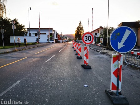 Foto a video: Začala sa rekonštrukcia a revitálizácia prednej časti autobusovej stanice v Prievidzi. Čakajú nás výrazné dopravné obmedzenia 17