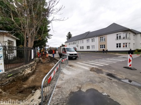 Foto a video: Začala sa rekonštrukcia a revitálizácia prednej časti autobusovej stanice v Prievidzi. Čakajú nás výrazné dopravné obmedzenia 39