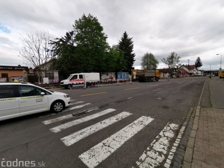 Foto a video: Začala sa rekonštrukcia a revitálizácia prednej časti autobusovej stanice v Prievidzi. Čakajú nás výrazné dopravné obmedzenia 41