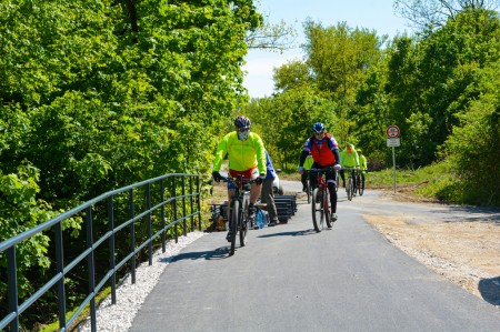 Video: V Trenčianskom kraji otvorili nový 11-kilometrový úsek cyklotrasy medzi mestami Trenčín a Nemšová, v rámci cezhraničného projektu Na bicykli po stopách histórie. 18
