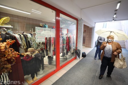 Foto a video: V Prievidzi dnes otvorili jedinečný obchod na výmenu vecí BerTO! V obchode sa ale neplatí 30