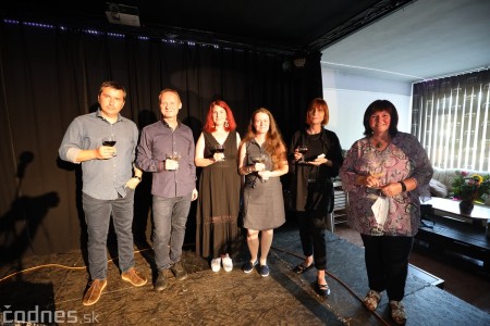 Foto: Vernisáž - Každý spolu - výstava štyroch pedagógov. VERONIKA LACHKÁ, ALENA SLUKOVÁ, LUCIA VRTELOVÁ a OLEG CIPOV 34