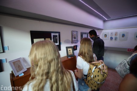 Foto: Vernisáž - Každý spolu - výstava štyroch pedagógov. VERONIKA LACHKÁ, ALENA SLUKOVÁ, LUCIA VRTELOVÁ a OLEG CIPOV 37