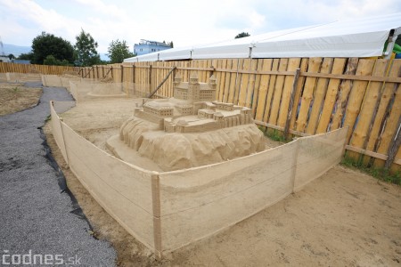Foto a video: Obrovské pieskové sochy v Bojniciach budete môcť vidieť už od zajtra 27.6. 2