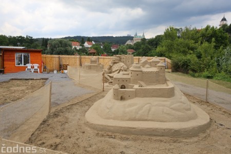 Ihrisko pod farou Bojnice - Gumy land, pieskové sochy, reštaurácia 13