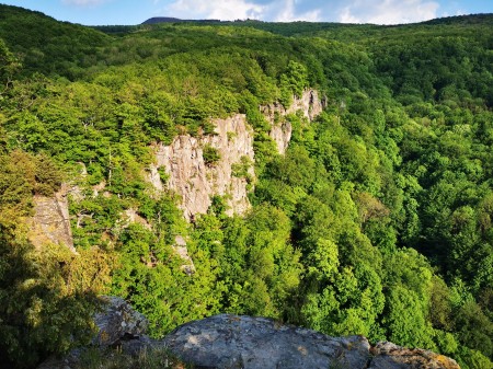 Foto a video: Hrádok v okrese Prievidza je po Tatrách druhou najväčšou lezeckou oblasťou na Slovensku 9