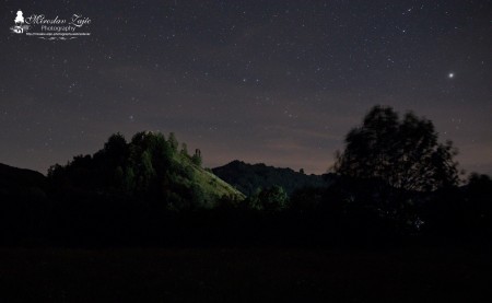 Foto: Hrad Sivý kameň Podhradie - západ slnka a nočná obloha 4