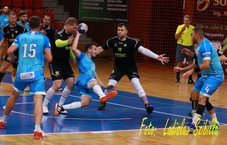 Foto: Bombastický návrat hádzanárov Bojníc do 1.ligy! HK Kúpele Bojnice - TJ Sokol Cífer 33:23 36