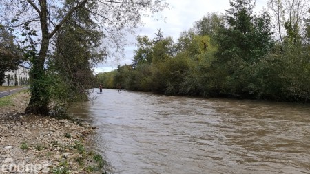 Foto a video: Splavovanie rieky Nitry po záplavách na paddleboarde 0