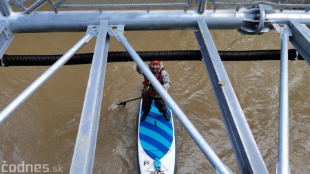 Foto a video: Splavovanie rieky Nitry po záplavách na paddleboarde 10