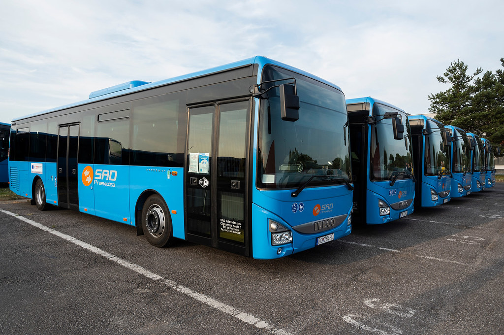 Prímestské autobusy prejdú na prázdninový režim