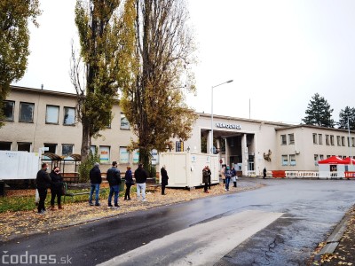 Na odberne miesto pred nemocnicou v Bojniciach sa budete môcť na testovanie objednať.