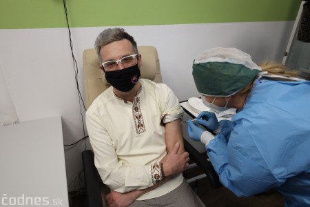 Foto a video: Nemocnica Bojnice spustila očkovanie proti COVID-19 v novom vakcinačnom centre 27