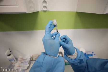 Foto a video: Nemocnica Bojnice spustila očkovanie proti COVID-19 v novom vakcinačnom centre 39