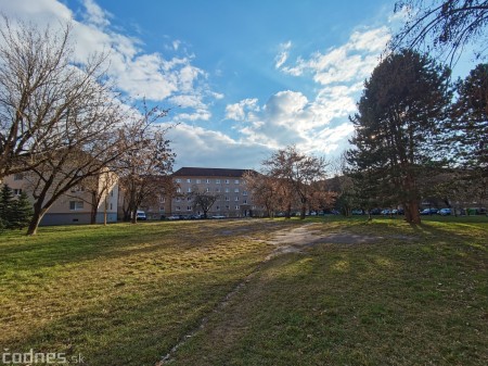 Foto: Revitalizácia vnútrobloku na Baníckej ulici na Starom sídlisku v Prievidzi má byť podľa vízie mladých architektov 15