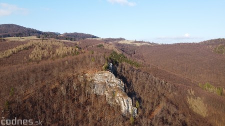 Foto a video: Hajská skala - Ráztočno - okres Prievidza - tip na výlet - túra 25