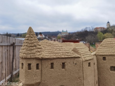 Foto: Pieskové sochy v Bojniciach budú aj tento rok. Práce na nových sochách práve prebiehajú 9