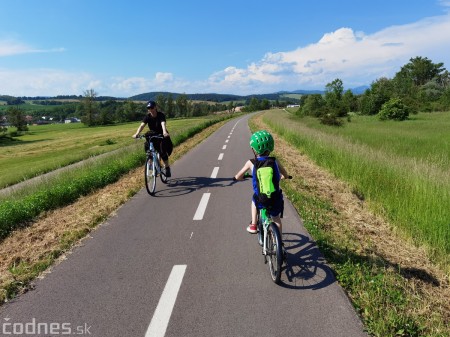 Foto: Cyklotrasa Trenčín - Nemšová. Pekná a ideálna cyklotrasa pre rodiny s deťmi. 22