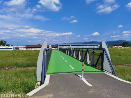 Foto: Cyklotrasa Trenčín - Nemšová. Pekná a ideálna cyklotrasa pre rodiny s deťmi. 27