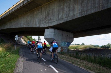 Foto a video:  Nova cyklotrasa za 4,2 mil. eur, ktorá spojila Nové Mesto nad Váhom a Trenčín je otvorená 7