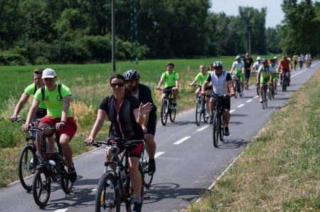 Foto a video:  Nova cyklotrasa za 4,2 mil. eur, ktorá spojila Nové Mesto nad Váhom a Trenčín je otvorená 14
