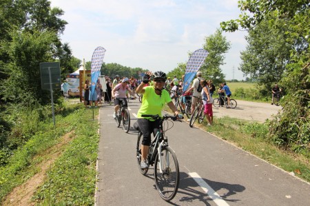 Foto a video:  Nova cyklotrasa za 4,2 mil. eur, ktorá spojila Nové Mesto nad Váhom a Trenčín je otvorená 19