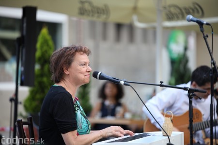 Foto a video: Adriena Bartošová & Band. Hosť Štefan Bučko - Café Merlo Prievidza 10