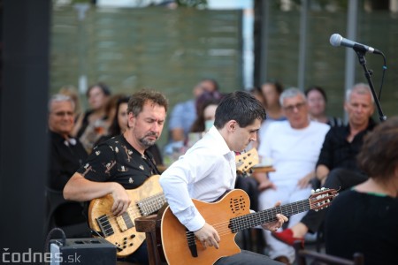 Foto a video: Adriena Bartošová & Band. Hosť Štefan Bučko - Café Merlo Prievidza 21
