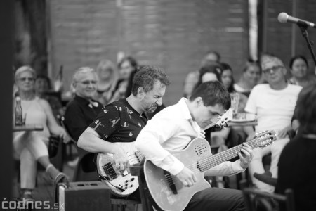 Foto a video: Adriena Bartošová & Band. Hosť Štefan Bučko - Café Merlo Prievidza 22