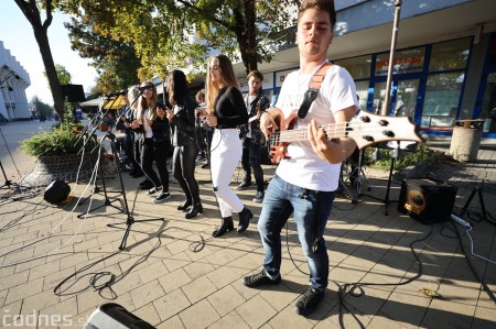 Foto: Koncert súborov ZUŠ L. Stančeka na námestí v Prievidzi 11