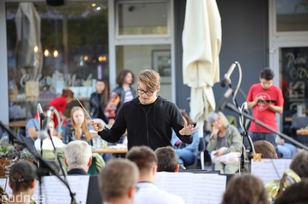 Foto: Koncert súborov ZUŠ L. Stančeka na námestí v Prievidzi 42