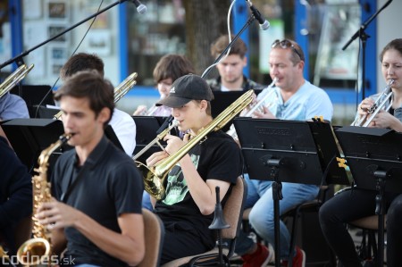 Foto: Koncert súborov ZUŠ L. Stančeka na námestí v Prievidzi 47