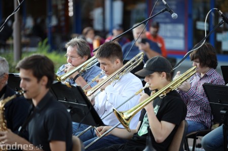 Foto: Koncert súborov ZUŠ L. Stančeka na námestí v Prievidzi 48