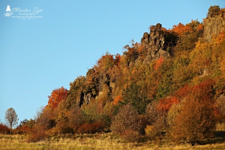 Foto: Hrad Sivý kameň a Podhradie v jesenných farbách 5