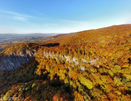 Foto: Jeseň - Skala Hrádok - lezecká oblasť - Kamenec pod Vtáčnikom 45
