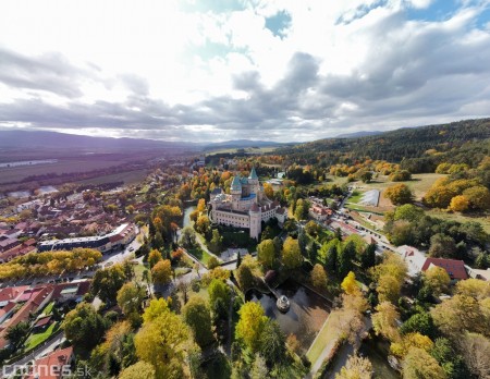 Foto: Bojnice a Bojnický zámok - jeseň 2021 1