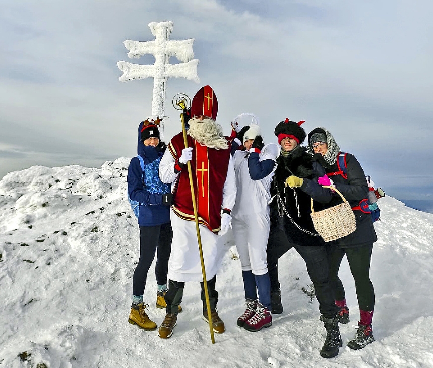 Foto: Turistov na Kľaku prekvapil Mikuláš