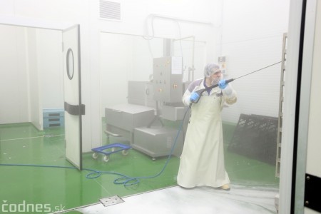 Foto a video: V Handlovej vylovili vyše 700.000 kilogramov sumčeka afrického a od svojho vzniku vyprodukovala 13,6 milióna kilogramov paradajok 23