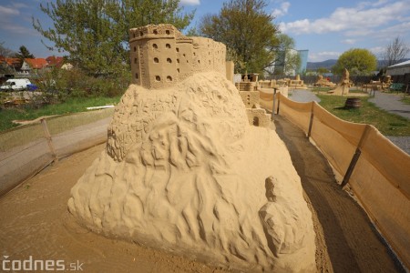 Foto: Nové obrovské pieskové sochy v Bojniciach budete môcť vidieť od 30.4.2022 3