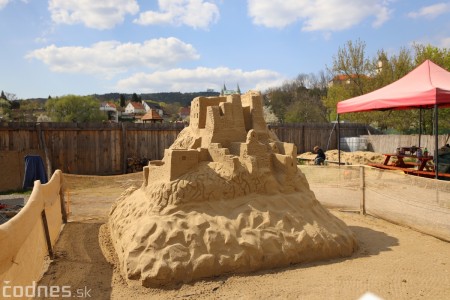 Foto: Nové obrovské pieskové sochy v Bojniciach budete môcť vidieť od 30.4.2022 4