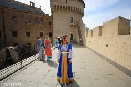 Foto a video: Letnú sezónu hornej Nitry otvoril v Bojniciach sprievod postáv z rozprávok a filmov 4