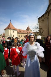 Foto a video: Letnú sezónu hornej Nitry otvoril v Bojniciach sprievod postáv z rozprávok a filmov 36