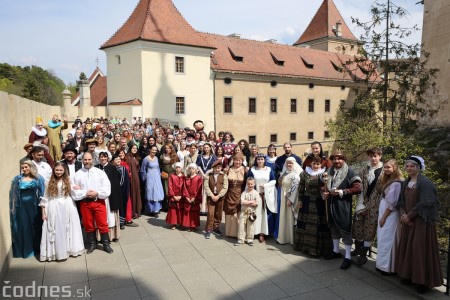 Foto a video: Letnú sezónu hornej Nitry otvoril v Bojniciach sprievod postáv z rozprávok a filmov 40